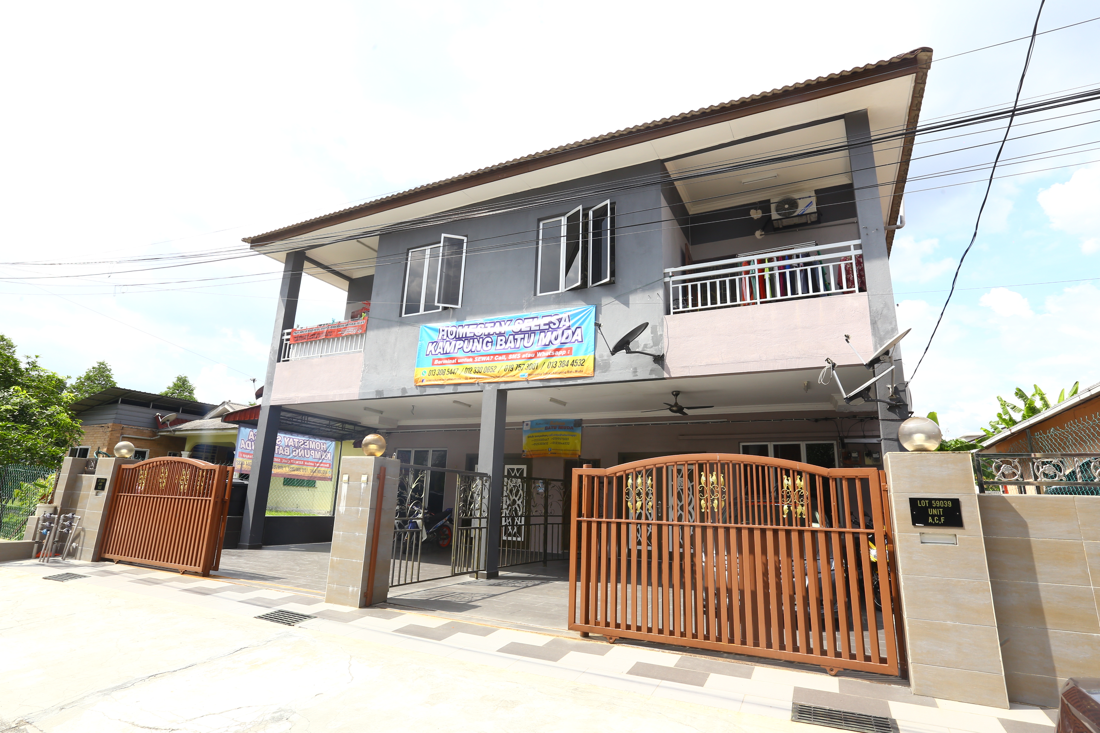 Luar Rumah — Homestay Selesa
